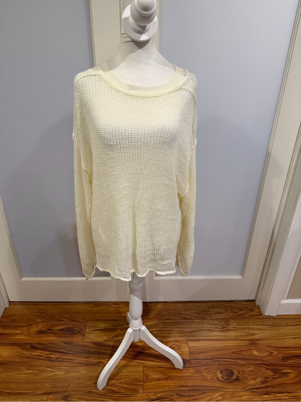 POL Cream Lightweight Scoop Neck Knit Sweater